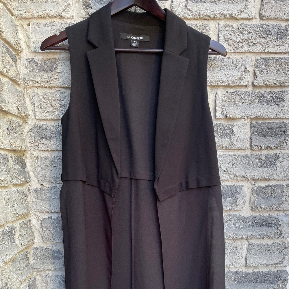 Le Château Long Vest